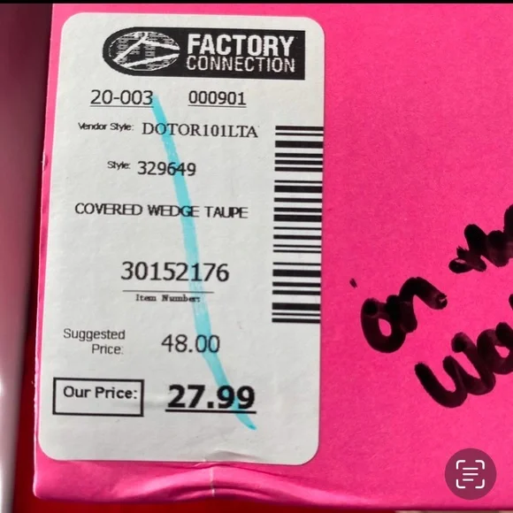 Covered Wedge in Black - Picture 2 of 7